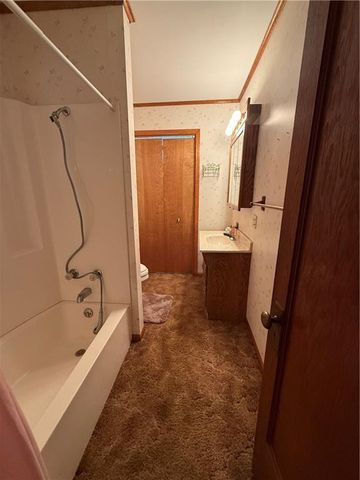 111 E Nodaway Street, Oregon, MO 64473