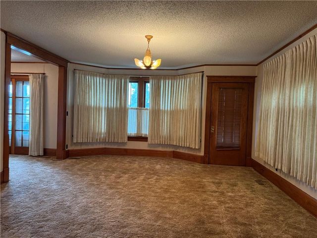 111 E Nodaway Street, Oregon, MO 64473