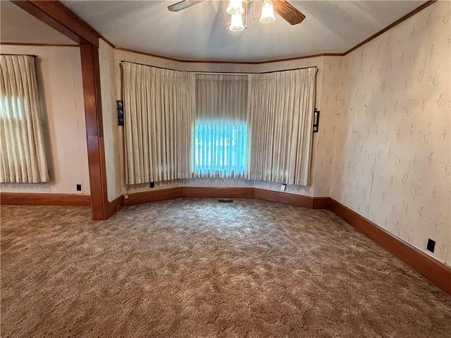 111 E Nodaway Street, Oregon, MO 64473