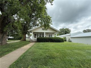 111 E Nodaway Street, Oregon, MO 64473