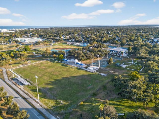 531 16TH STREET S, St Petersburg, FL 33705