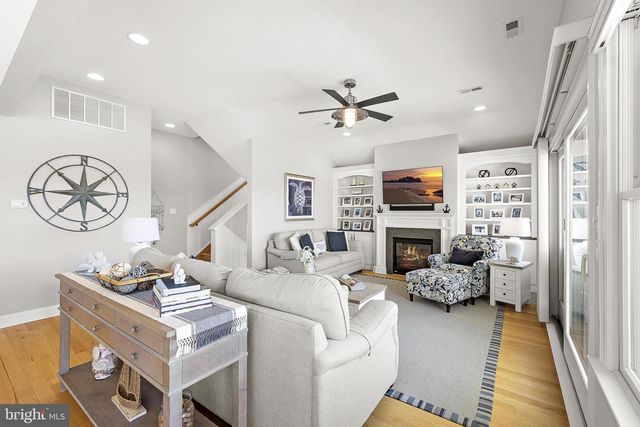 103 E MARINE LN, Long Beach, NJ 08008