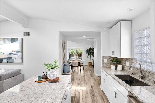 248 Coneflower Street, Encinitas, CA 92024