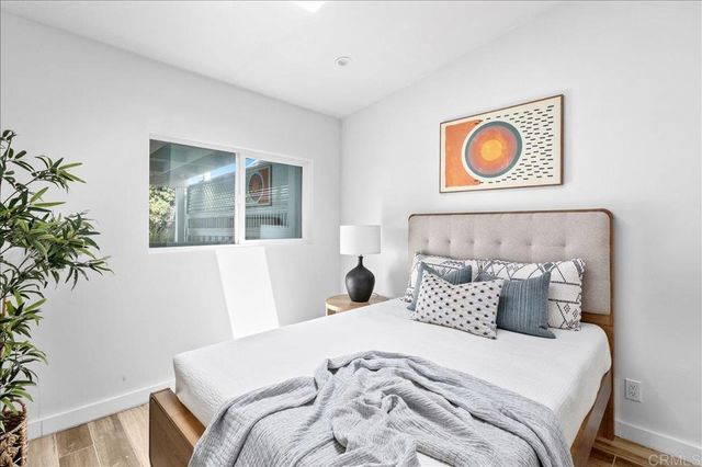 248 Coneflower Street, Encinitas, CA 92024