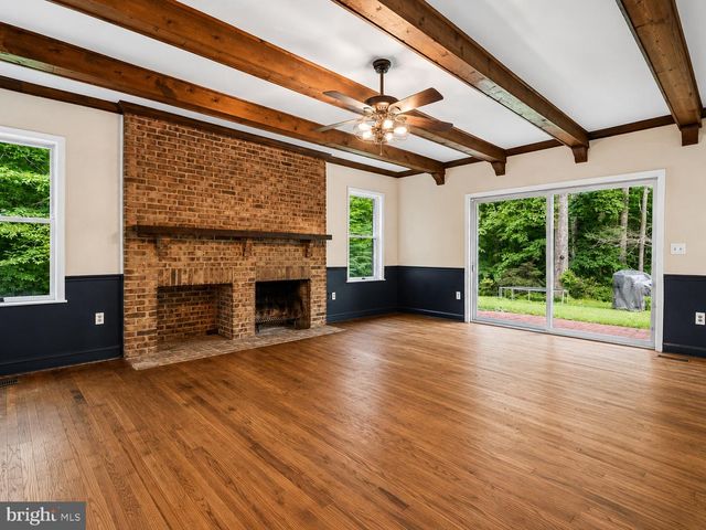 9935 HIGHLAND DR, Marshall, VA 20115