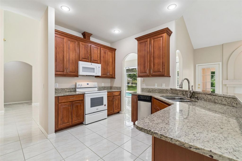 Image 17 of property listing at 4910 EBENSBURG DRIVE, Tampa, FL 33647