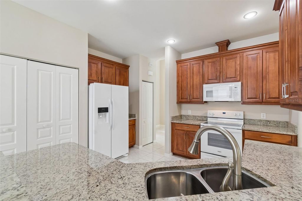 Image 18 of property listing at 4910 EBENSBURG DRIVE, Tampa, FL 33647