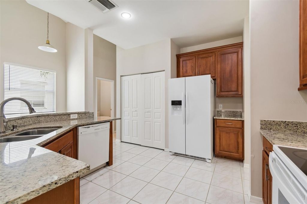 Image 21 of property listing at 4910 EBENSBURG DRIVE, Tampa, FL 33647