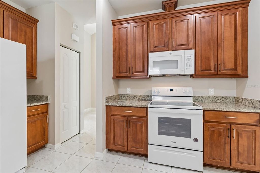Image 22 of property listing at 4910 EBENSBURG DRIVE, Tampa, FL 33647