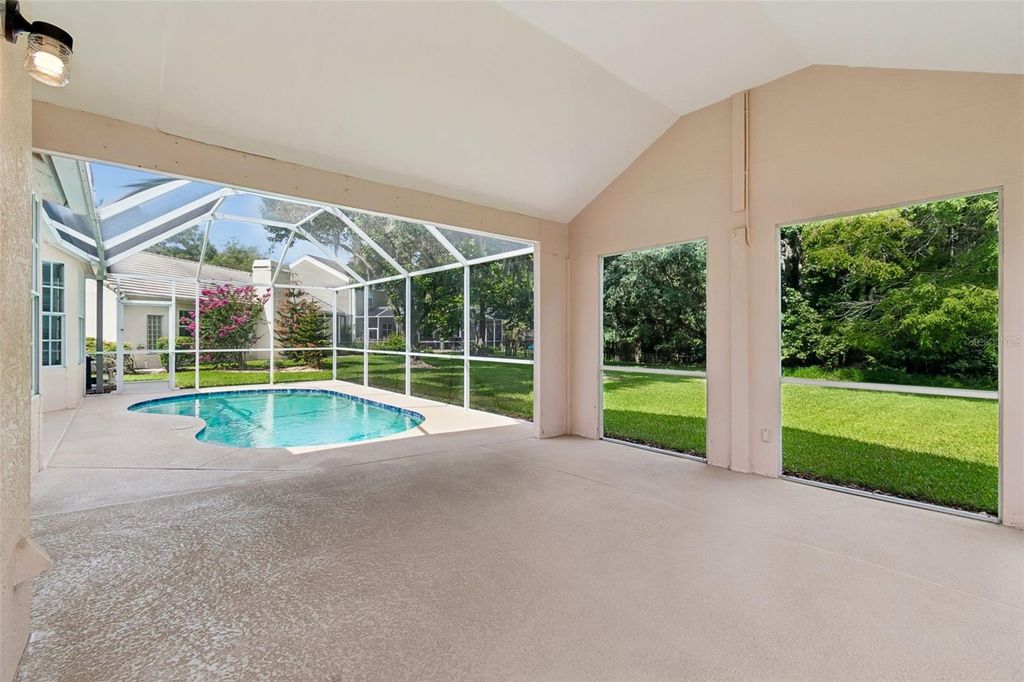 Image 43 of property listing at 4910 EBENSBURG DRIVE, Tampa, FL 33647