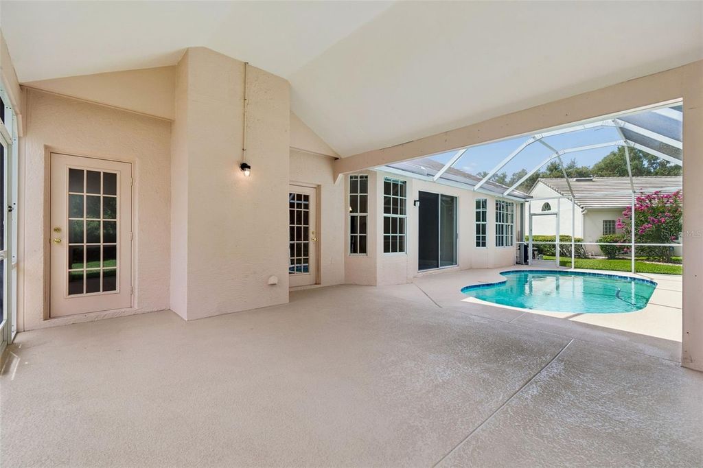 Image 44 of property listing at 4910 EBENSBURG DRIVE, Tampa, FL 33647