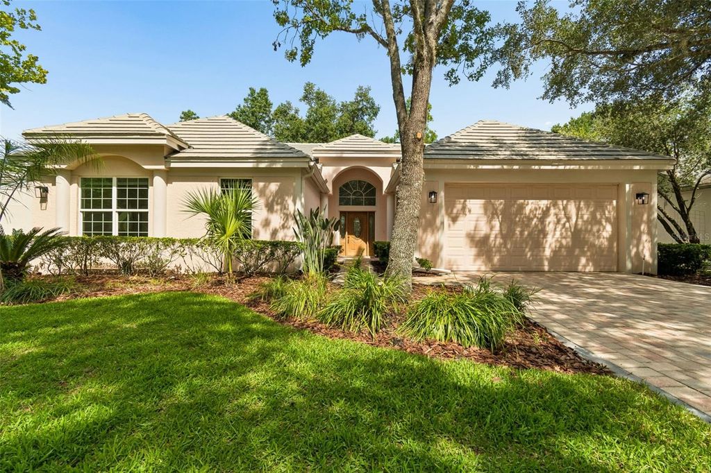 Image 10 of property listing at 4910 EBENSBURG DRIVE, Tampa, FL 33647