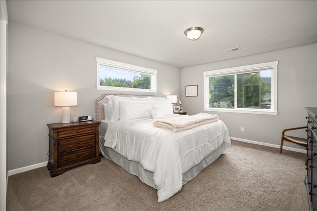24870 E Stonecrest Ave, Liberty Lake, WA 99019