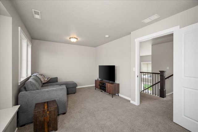 24870 E Stonecrest Ave, Liberty Lake, WA 99019