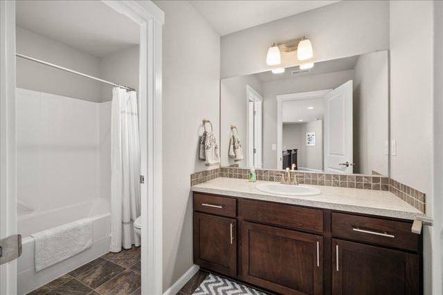 24870 E Stonecrest Ave, Liberty Lake, WA 99019