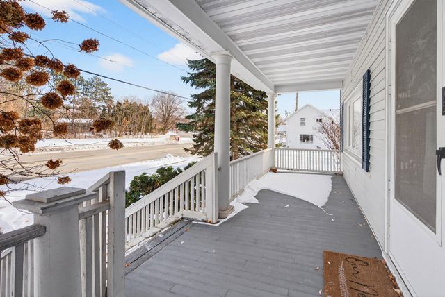 330 MAIN STREET, Oconto, WI 54153