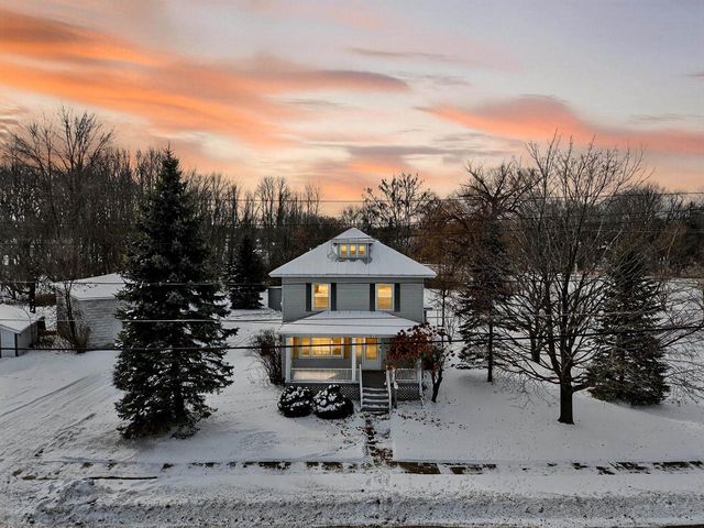 330 MAIN STREET, Oconto, WI 54153