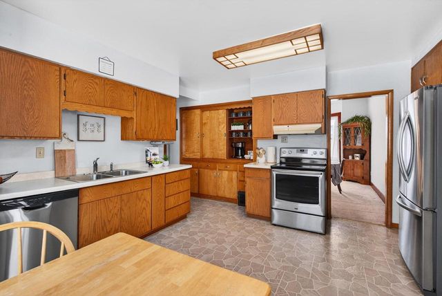 330 MAIN STREET, Oconto, WI 54153