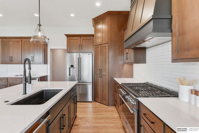 10955 S 102nd Street, Papillion, NE 68046