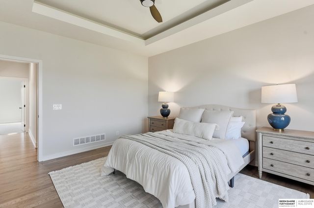 10955 S 102nd Street, Papillion, NE 68046
