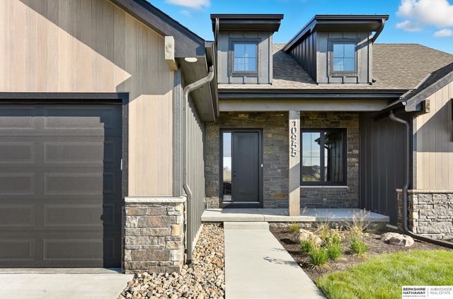 10955 S 102nd Street, Papillion, NE 68046