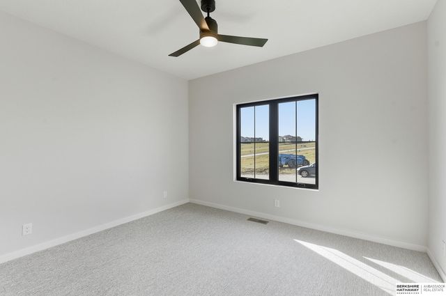 10955 S 102nd Street, Papillion, NE 68046
