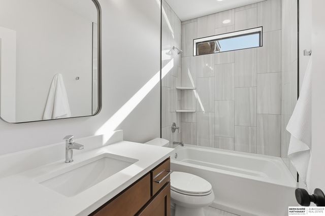 10955 S 102nd Street, Papillion, NE 68046