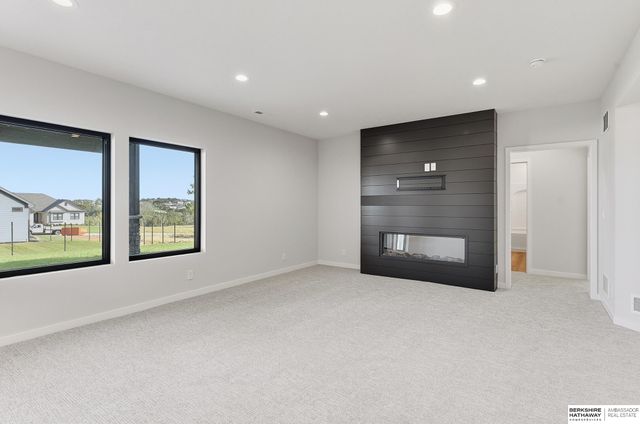 10955 S 102nd Street, Papillion, NE 68046