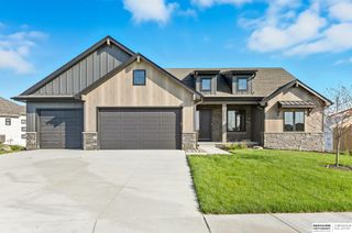 10955 S 102nd Street, Papillion, NE 68046