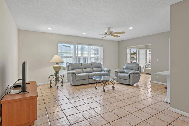 5157 Lakefront Boulevard D, Delray Beach, FL 33484