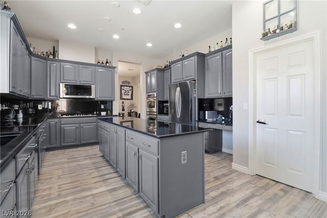 9564 Trattoria Street, Las Vegas, NV 89178