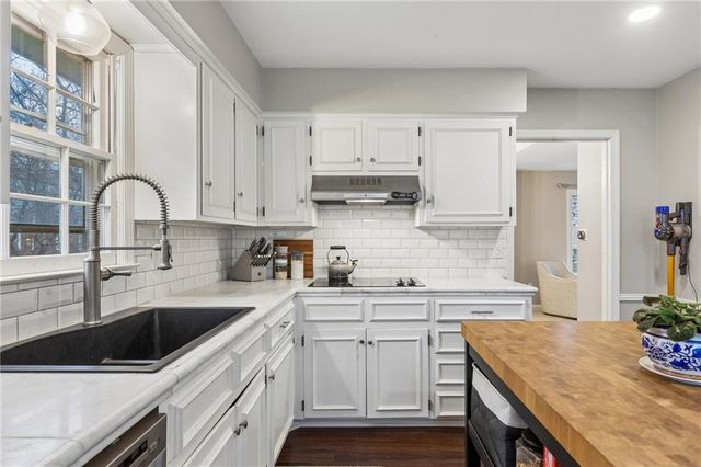 10242 Reeder Street, Overland Park, KS 66214