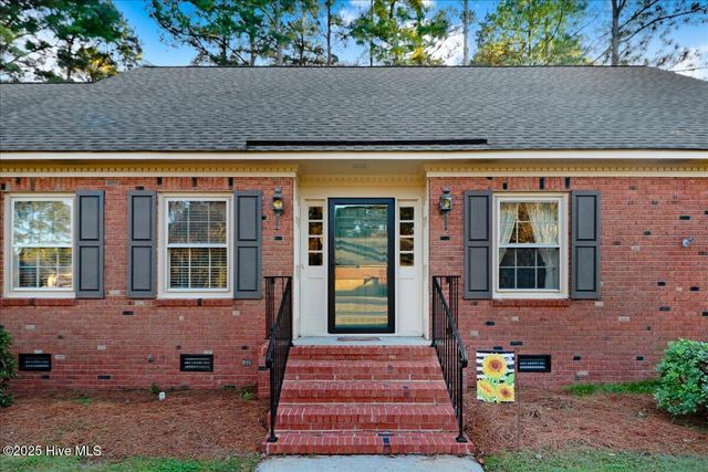 1802 Windsor Road, Kinston, NC 28504