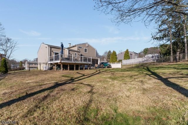 1 Oakwood Ter, Washington Boro, NJ 07882