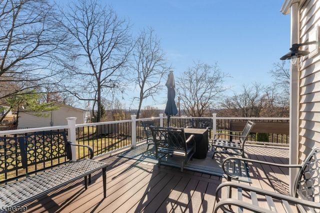 1 Oakwood Ter, Washington Boro, NJ 07882