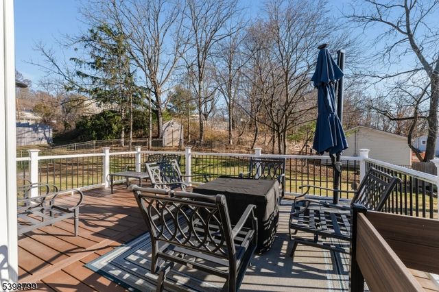 1 Oakwood Ter, Washington Boro, NJ 07882