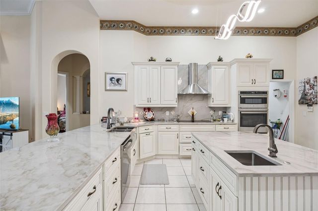 8742 SOUTHERN BREEZE DRIVE, Orlando, FL 32836