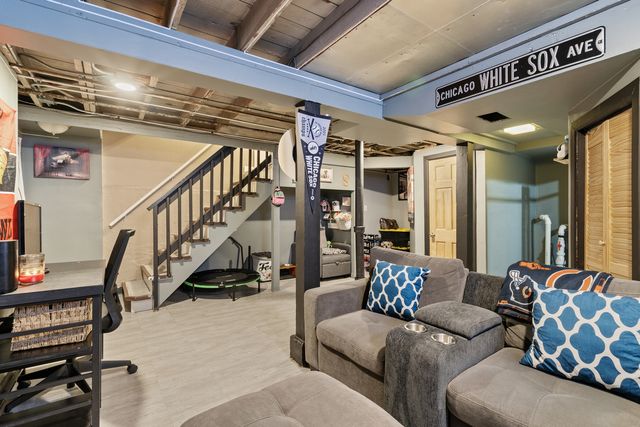 2023 S 23rd Avenue, Broadview, IL 60155