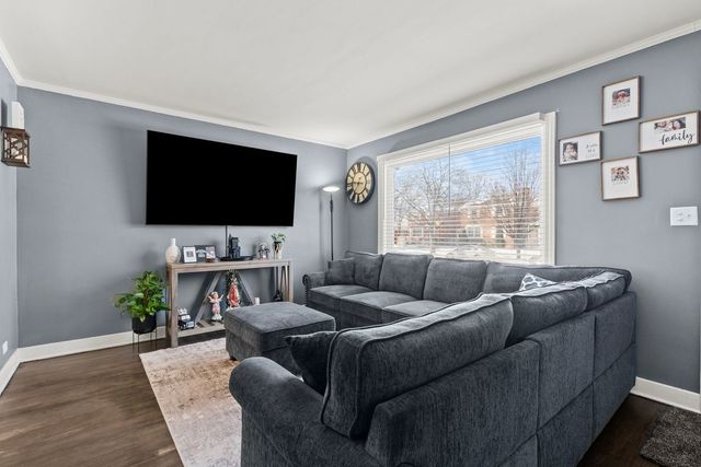 2023 S 23rd Avenue, Broadview, IL 60155