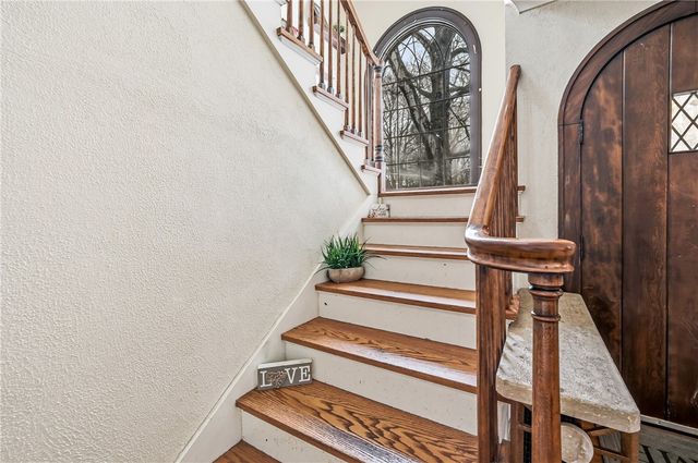 371 Case Ave, Sharon, PA 16146