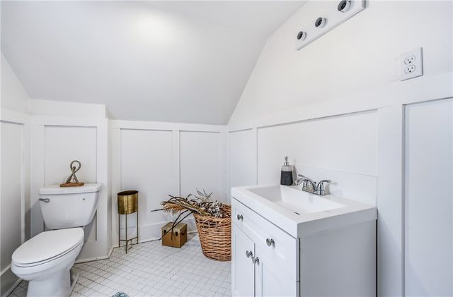 371 Case Ave, Sharon, PA 16146