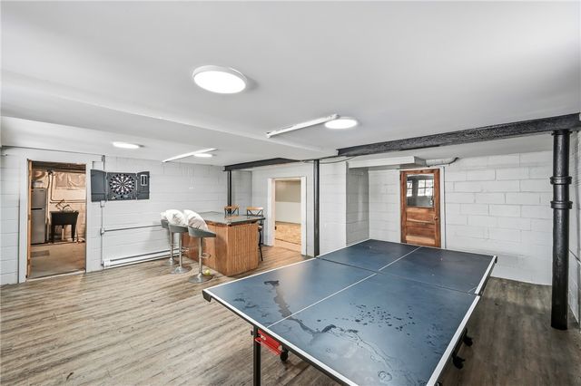 371 Case Ave, Sharon, PA 16146