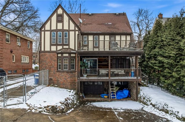 371 Case Ave, Sharon, PA 16146