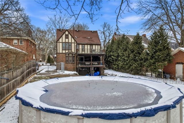 371 Case Ave, Sharon, PA 16146