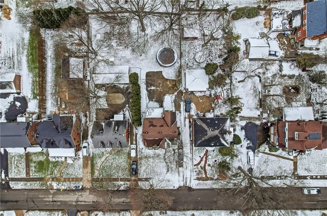 371 Case Ave, Sharon, PA 16146