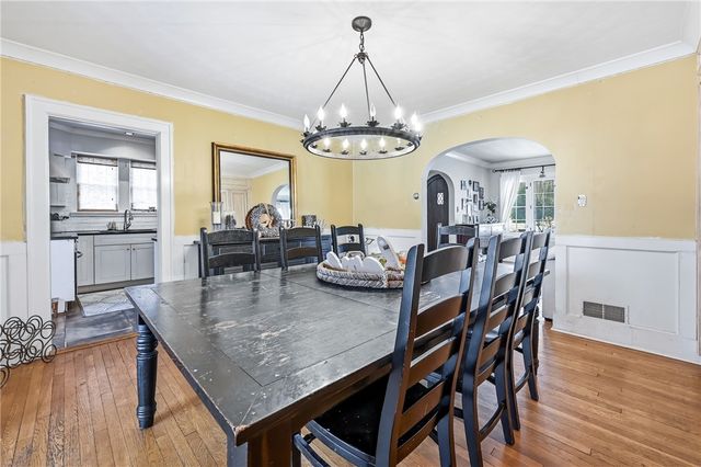 371 Case Ave, Sharon, PA 16146