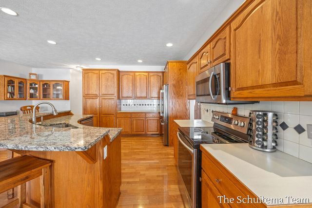 6219 Walton Heath Drive, Georgetown Twp, MI 49426
