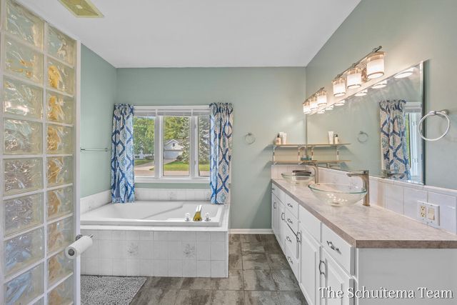 6219 Walton Heath Drive, Georgetown Twp, MI 49426