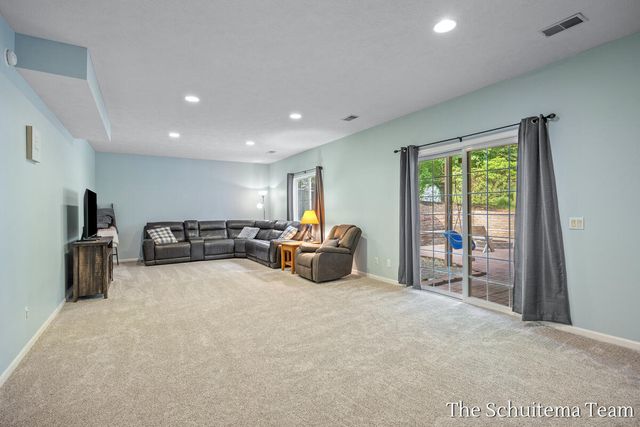 6219 Walton Heath Drive, Georgetown Twp, MI 49426