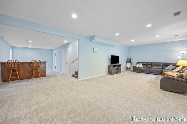 6219 Walton Heath Drive, Georgetown Twp, MI 49426